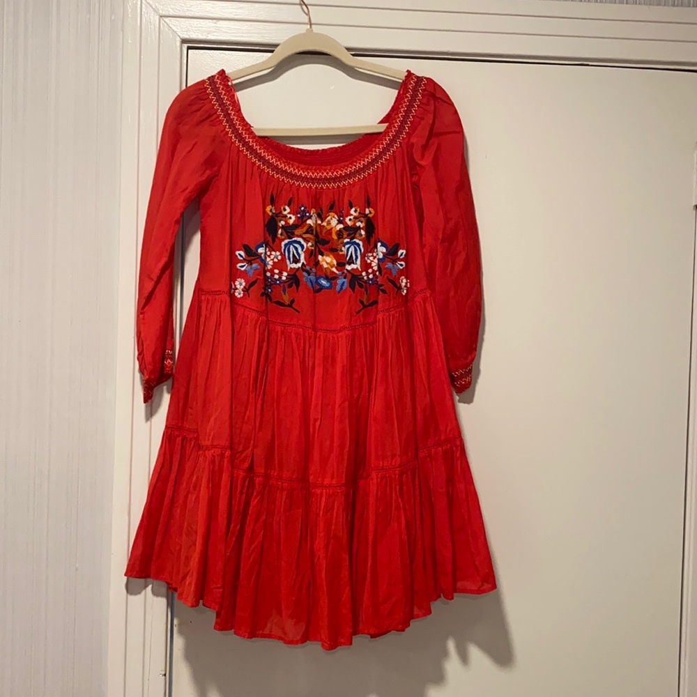 Off the shoulder tiered embroidery dress